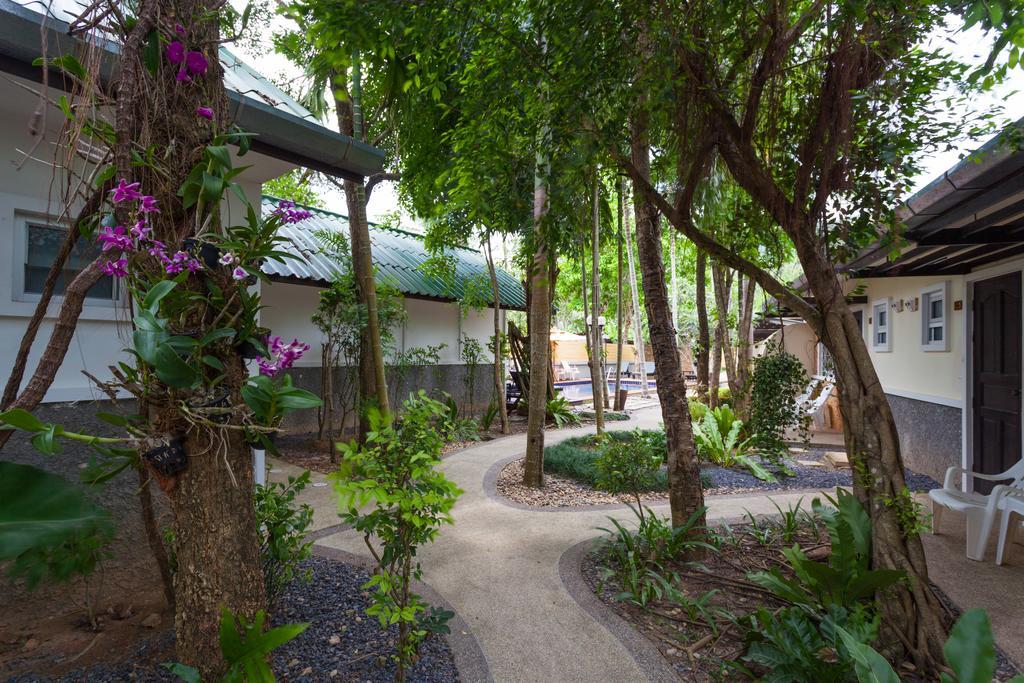 Bangtao Kanita House Bang Tao Beach  Exterior photo